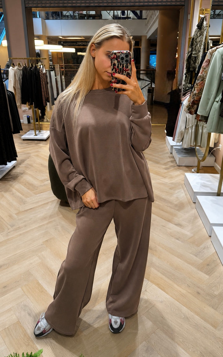 Laisvalaikio kostiumėlis Georgina