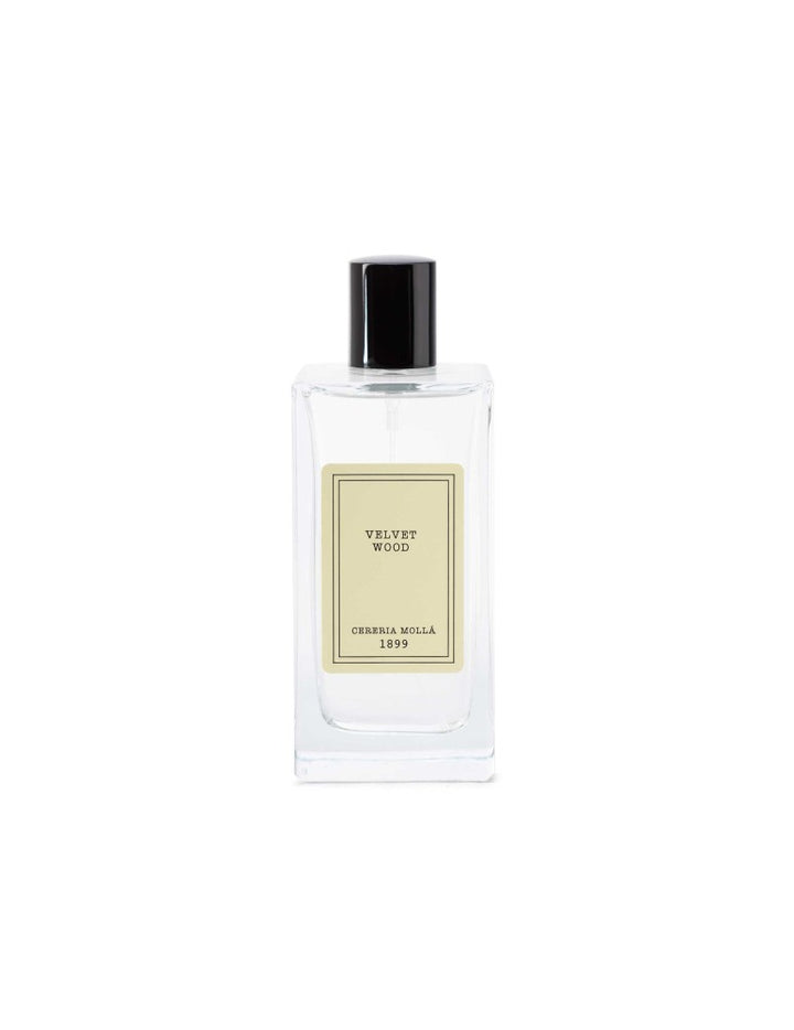 CERERIA MOLLA purškiklis ir kūno dulksna „Velvet wood“ 100 ml.